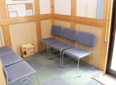 info_gallery_03 横浜市都筑区と緑区の境にある鴨居内田接骨院待合室
